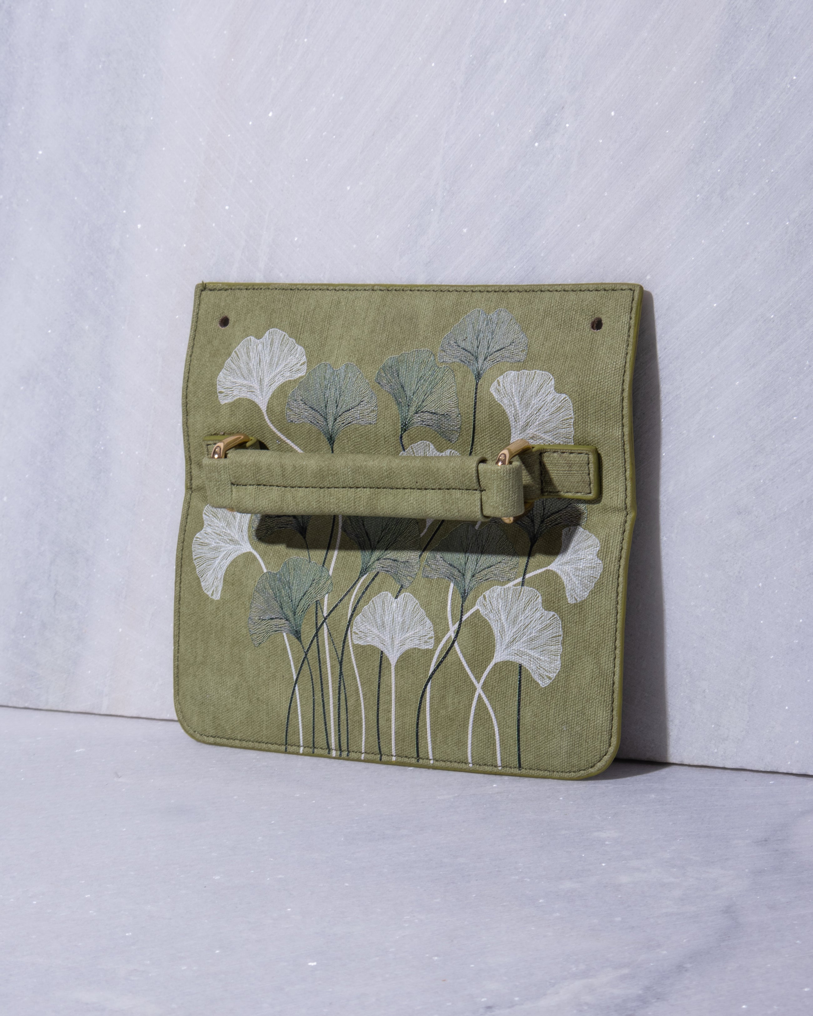 ABSTRACT BUNDLE BOX BAG