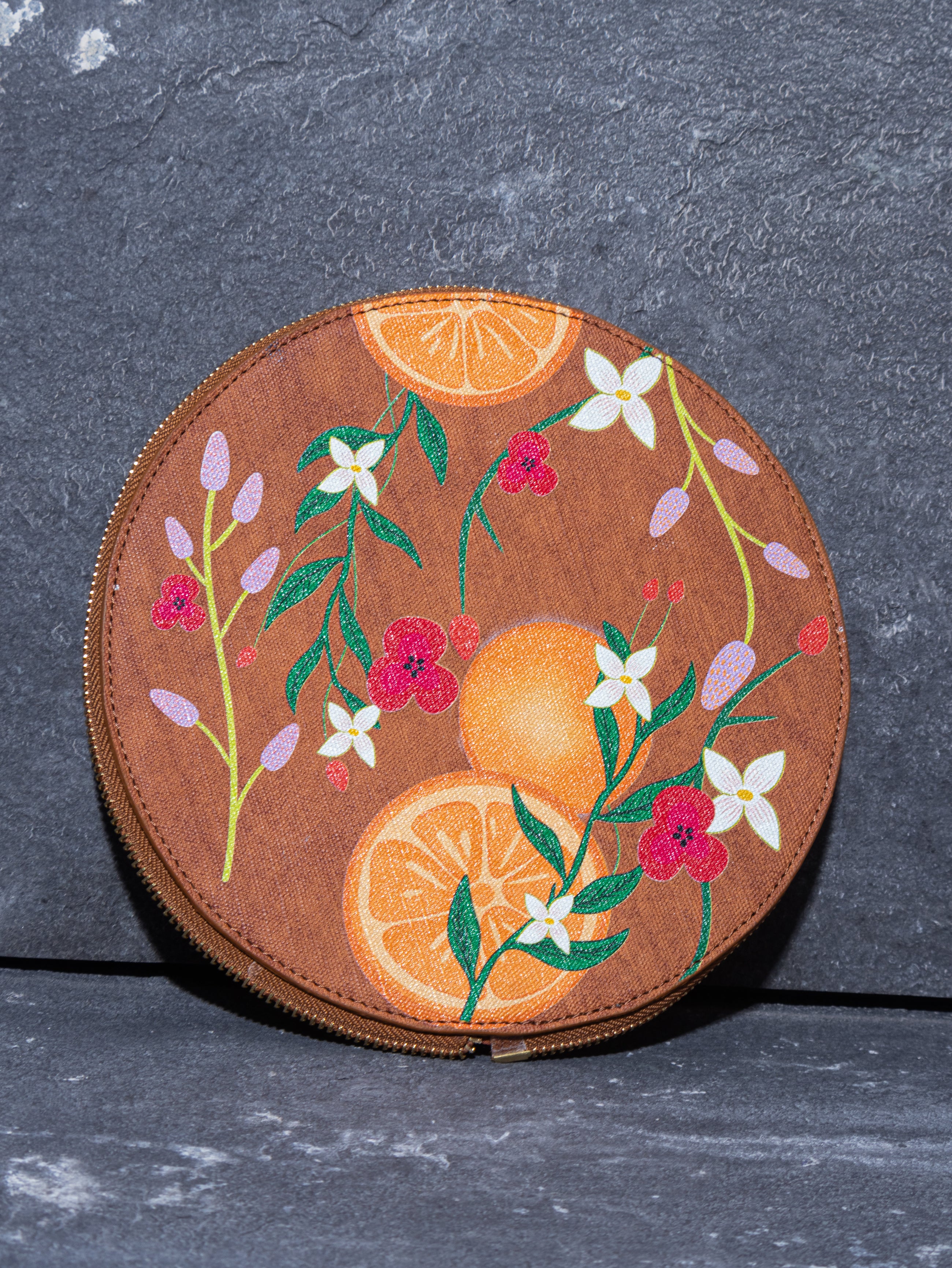 ABSTRACT BUNDLE ROUND BAG