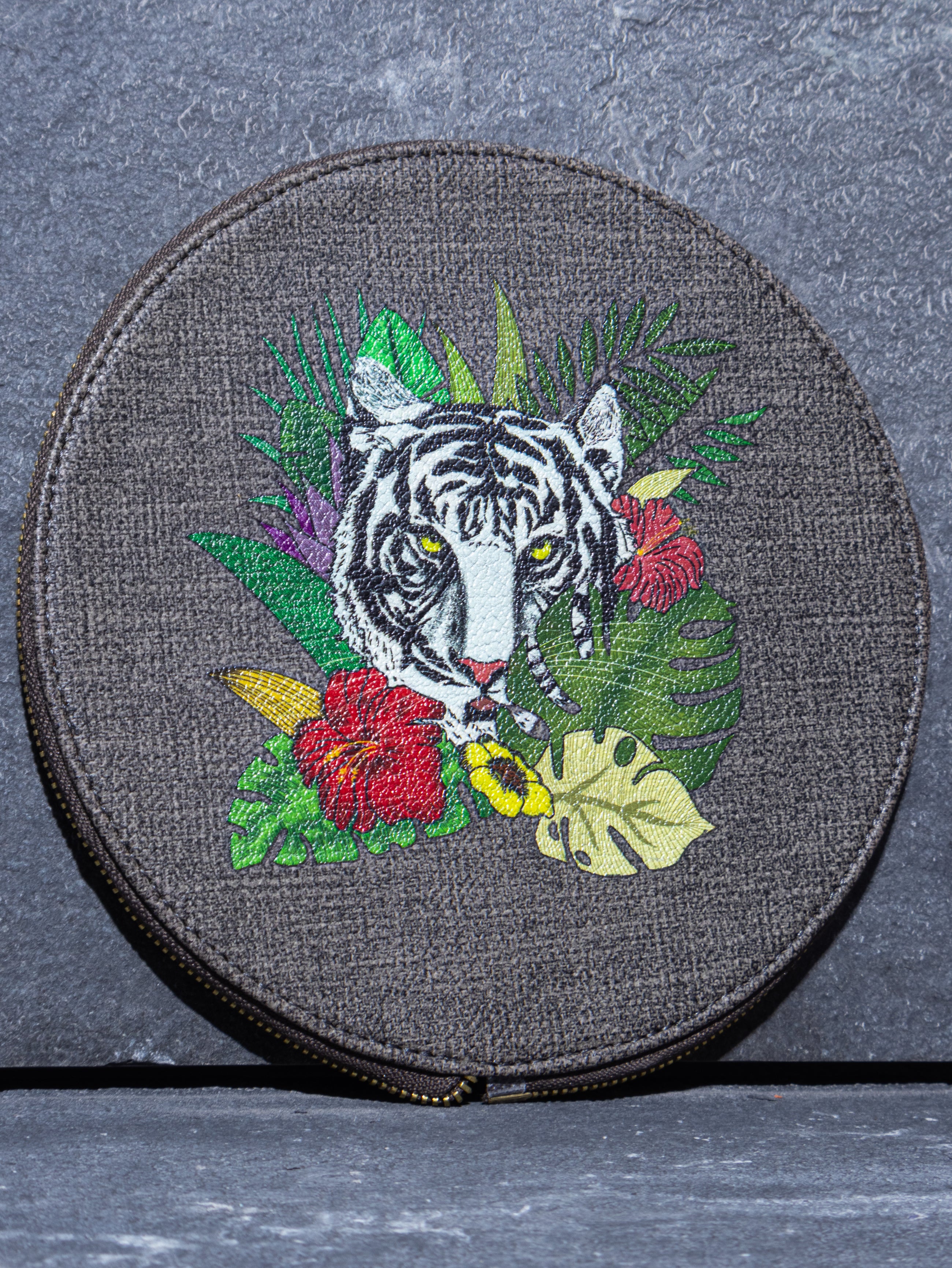 ANIMAL BUNDLE ROUND BAG