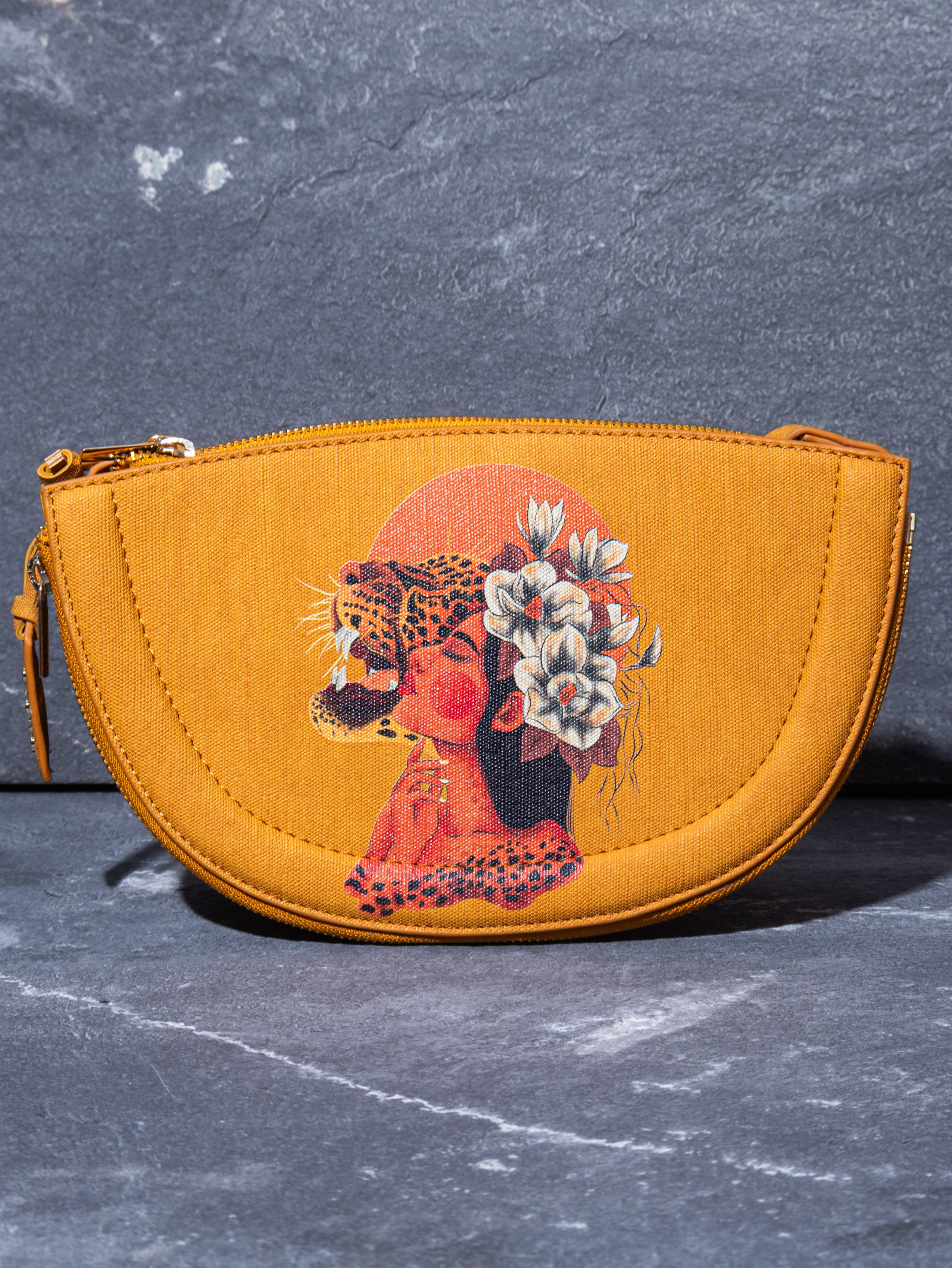 ANIMAL BUNDLE HALF MOON BAG