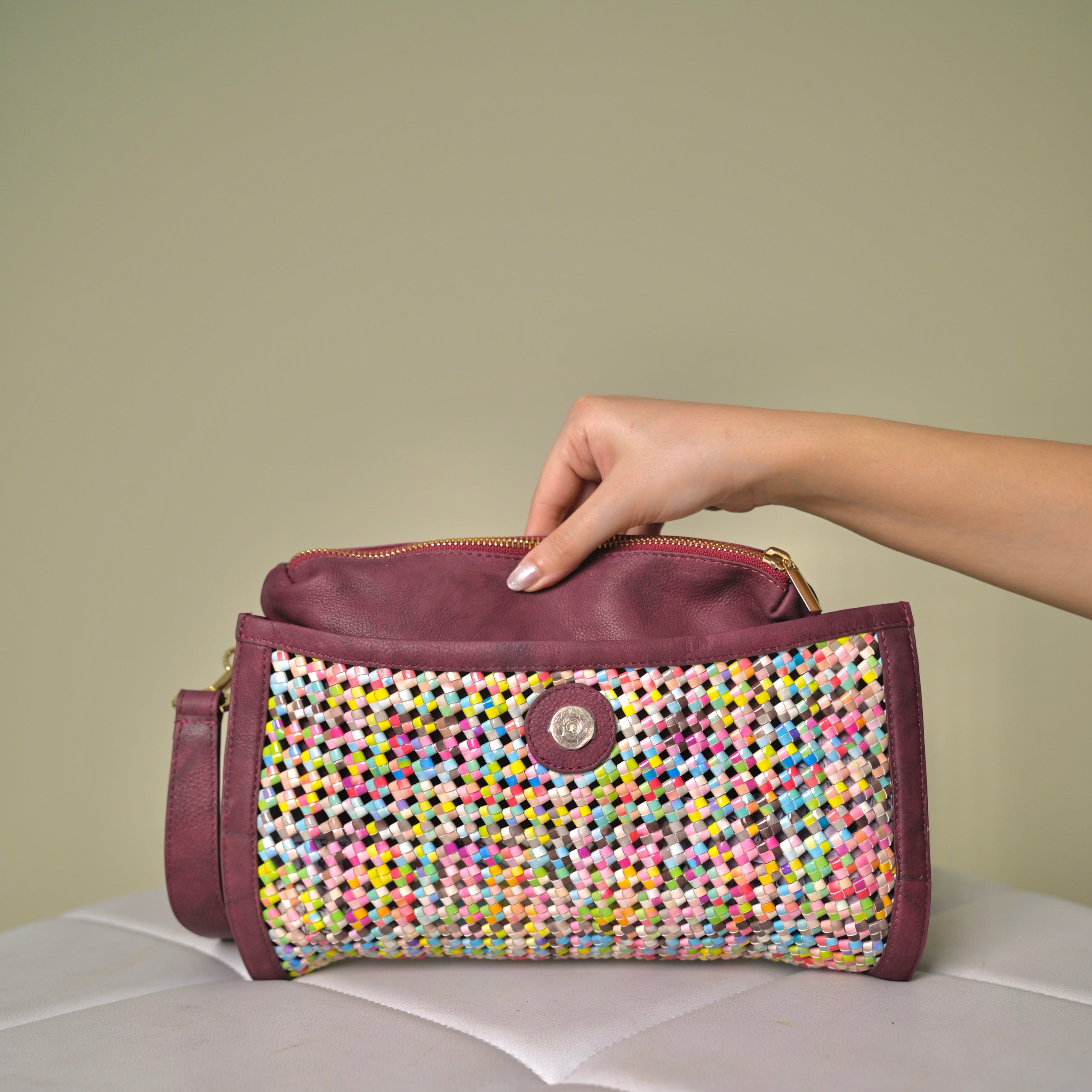 BUNASAA Hand-Woven Clutch Bag - Burgundy