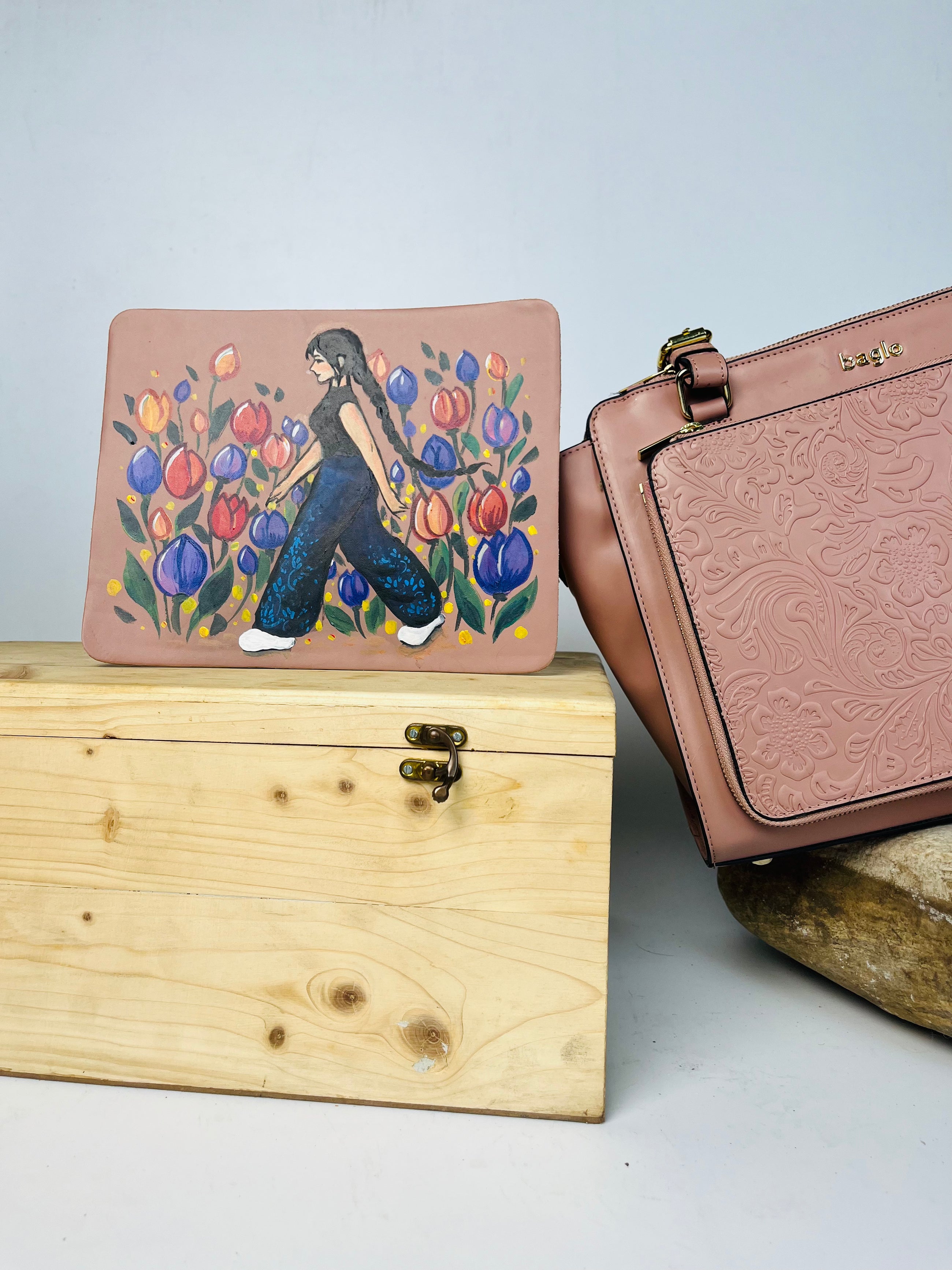 CHAMPAGNE CONTEMPORARY FLOWER GIRL CHANGEABLE FLAPS (Does not include bag)