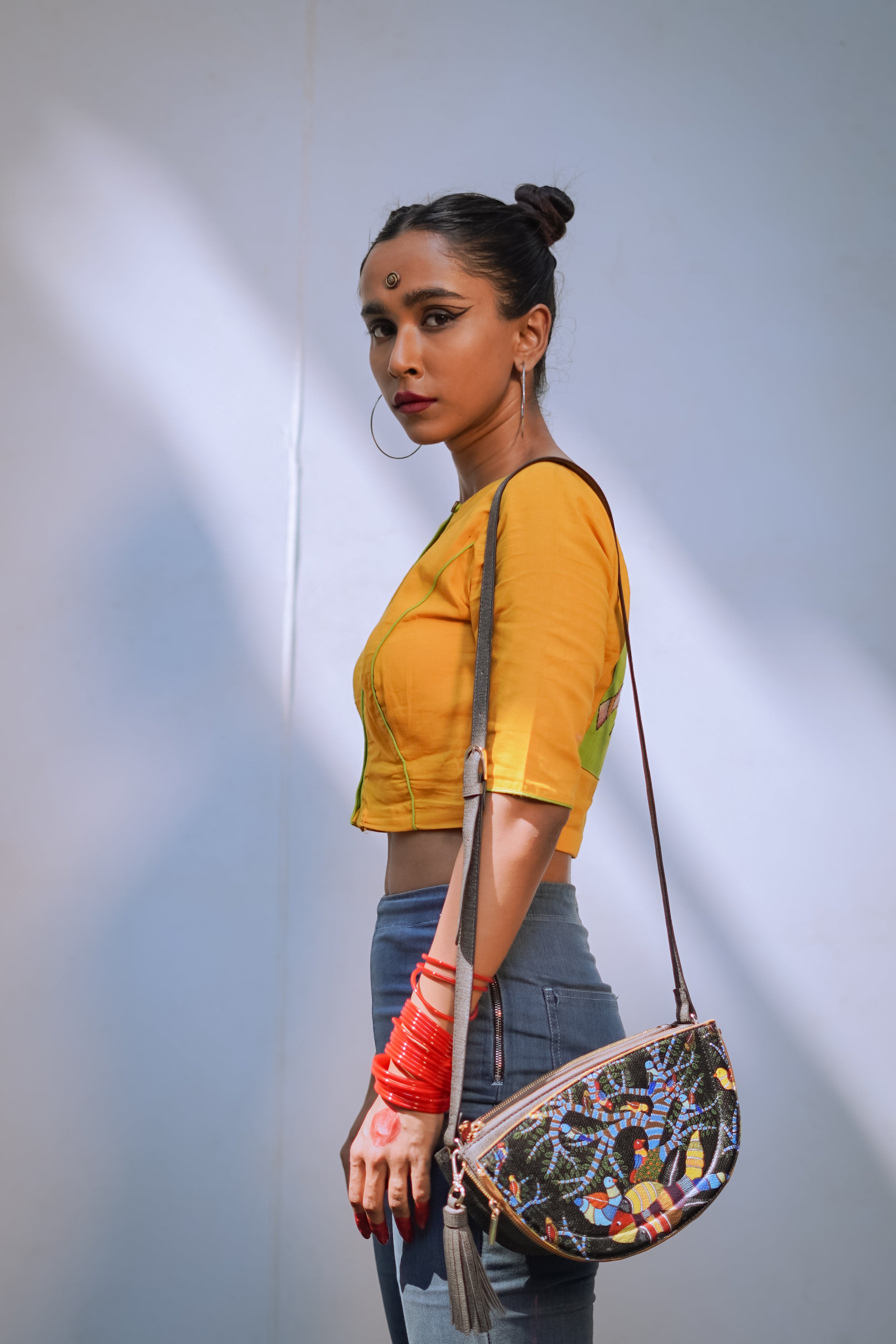 रसा Gondh Tree Half Moon Bag (HAND-PAINTED)