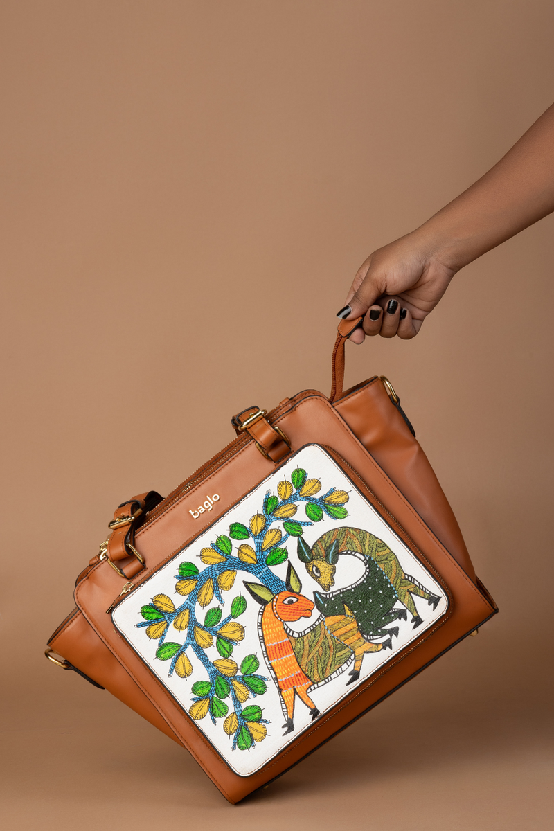 कला Tan (Gondh Deer) Everyday Essential Shoulder Bag