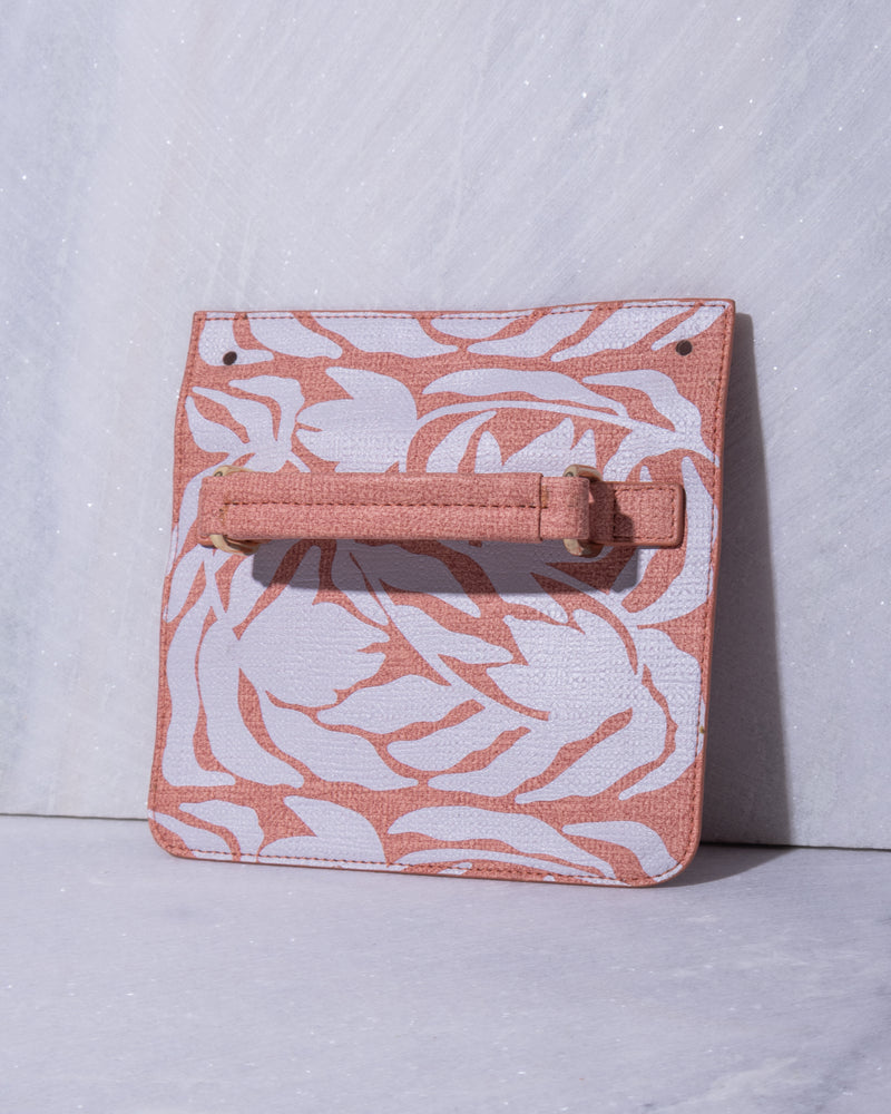 ABSTRACT BUNDLE BOX BAG