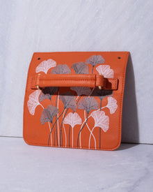ABSTRACT BUNDLE BOX BAG