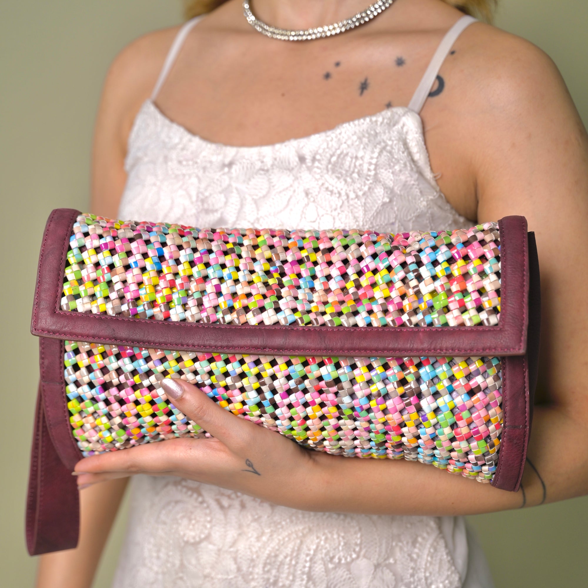 BUNASAA Hand-Woven Clutch Bag - Burgundy