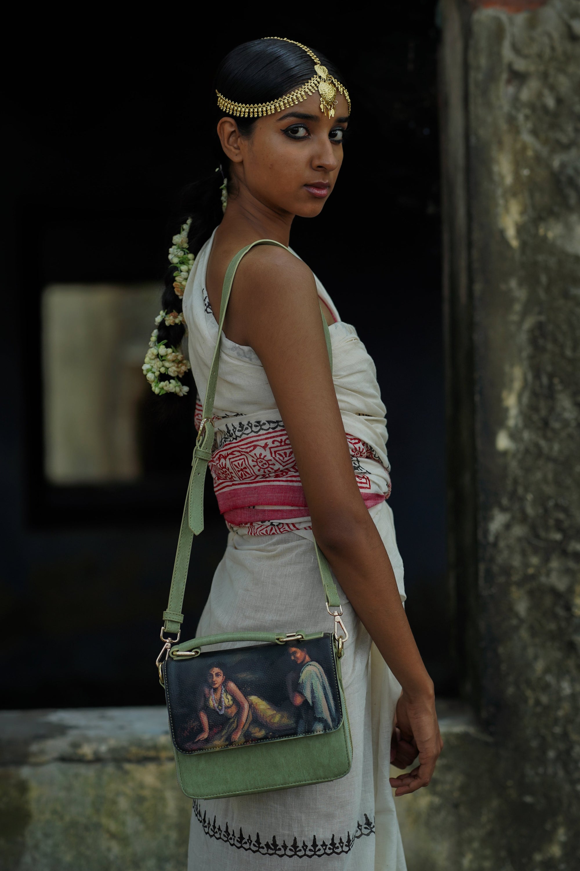 रसा Mandakini Satchel Bag (HAND-PAINTED)