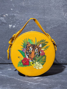 ANIMAL BUNDLE ROUND BAG